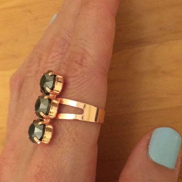 Gorgeous Metallic Gray-Black Hematite Crystal Rose Gold Statement Ring - Picture 6 of 9